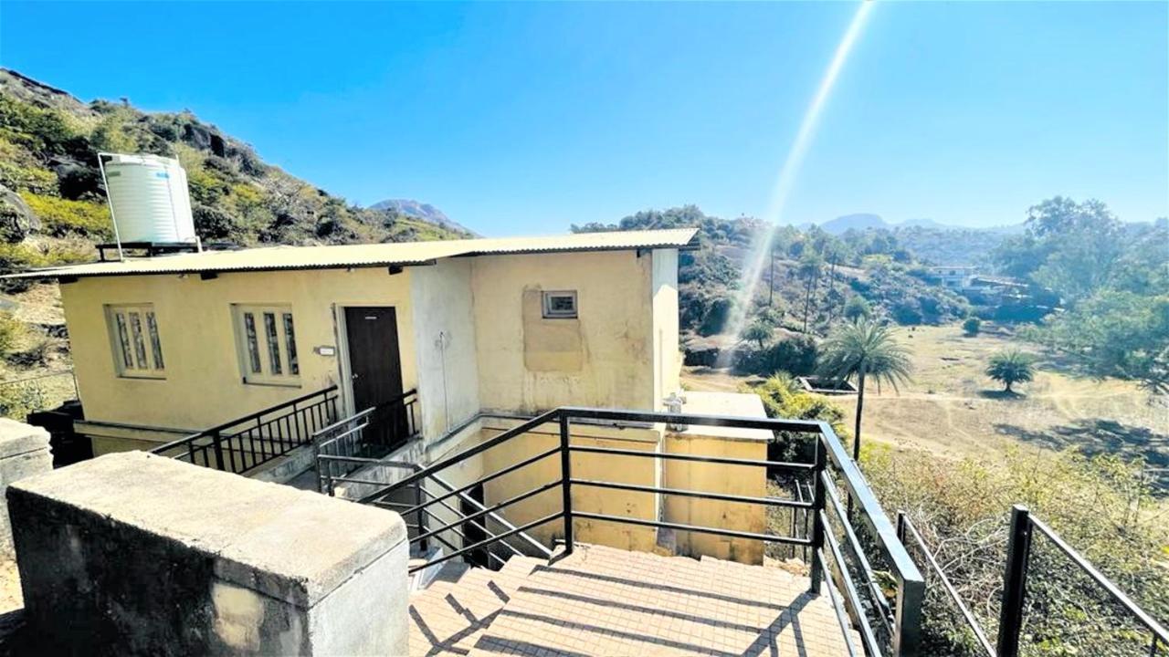 Shikhar Bunglow - A Stunning Valley View Bungalow In Mount Abu Bed & Breakfast Exterior photo